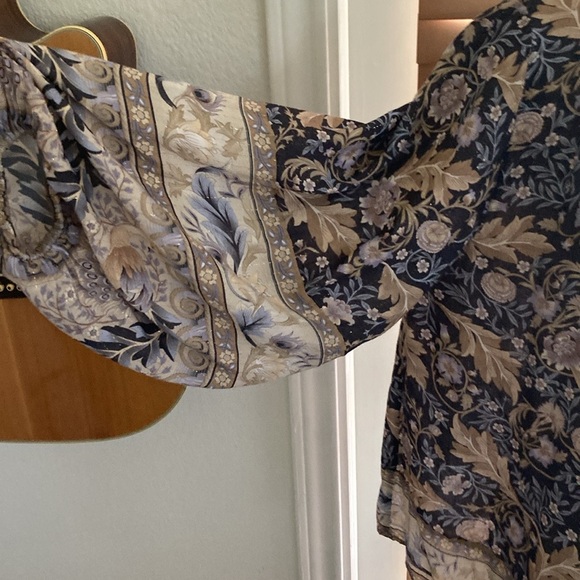 Spell and the Gypsy Balloon Sleeve Oasis Blouse in Nightshade Sz S - Picture 6 of 9